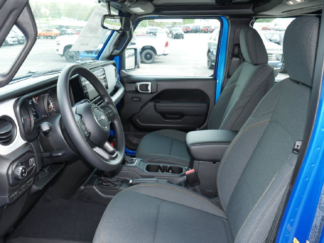 New 2026 Jeep Gladiator Sport AWD/4WD image 2