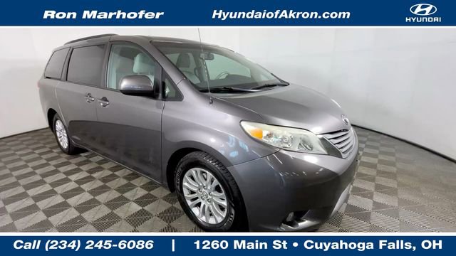 Used 2012 Toyota Sienna XLE FWD image 1