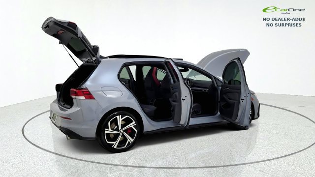 Used 2025 Volkswagen GTI SE FWD image 19