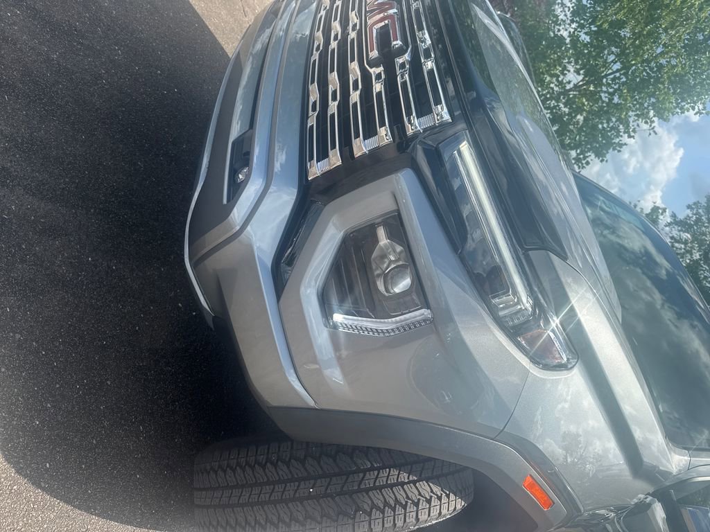 Used 2023 GMC Canyon Denali image 37