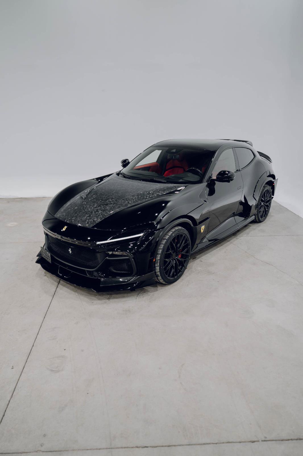 Used 2025 Ferrari Purosangue image 2