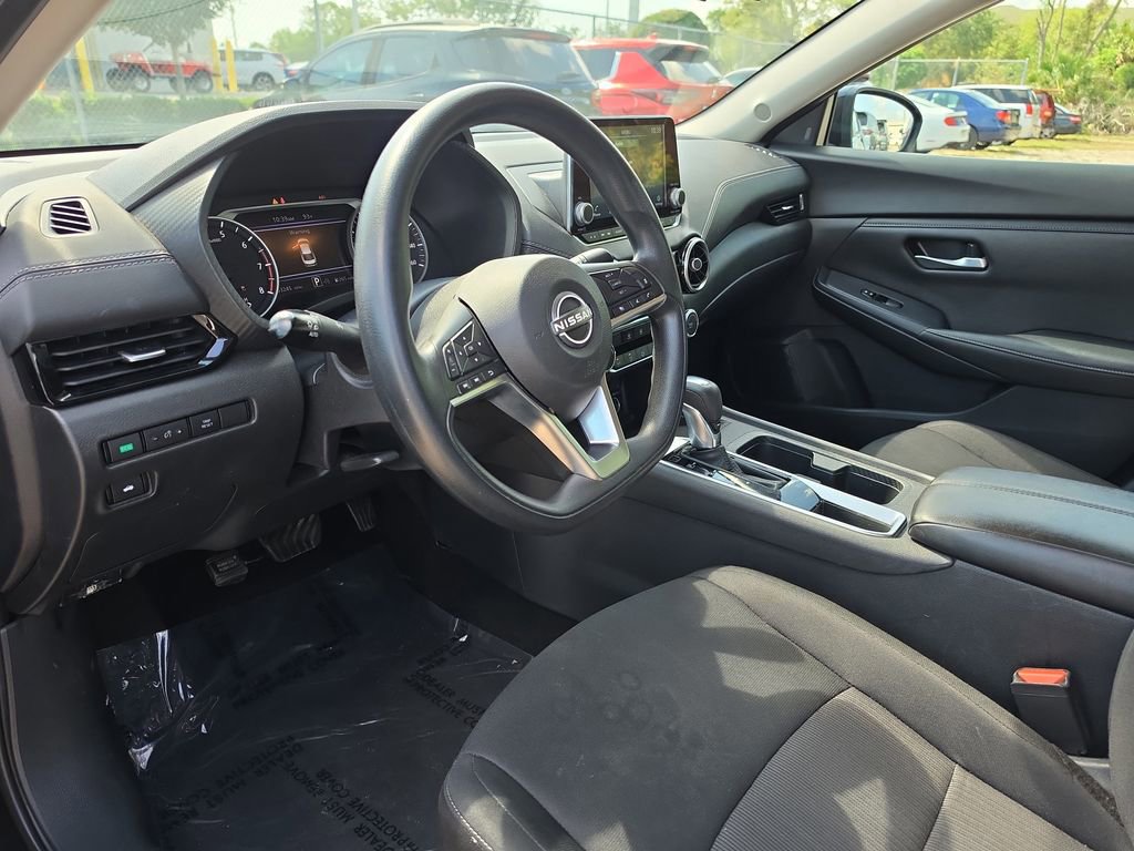 Used 2024 Nissan Sentra SV FWD image 14