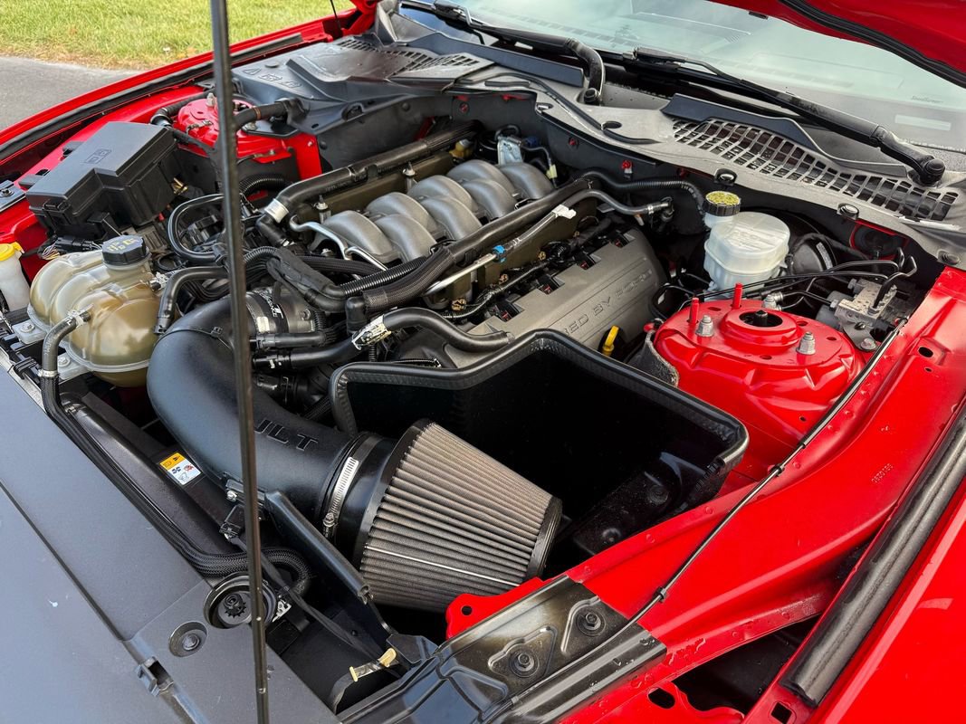 Used 2015 Ford Mustang GT image 18