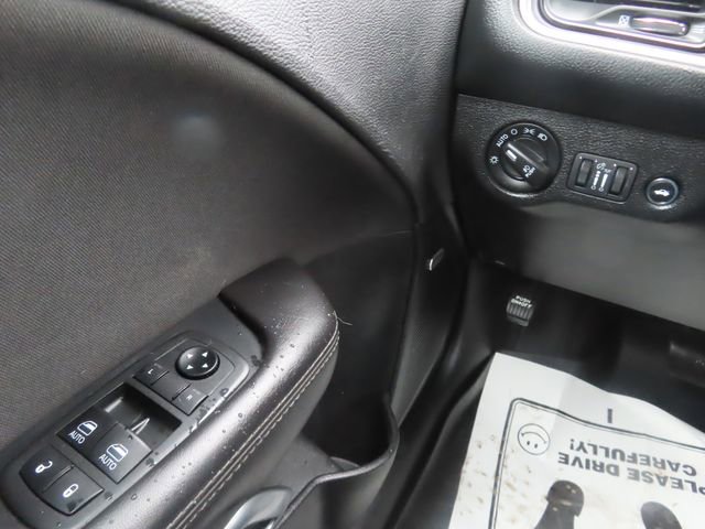 Used 2019 Dodge Challenger SXT w/ Driver Convenience Group image 25