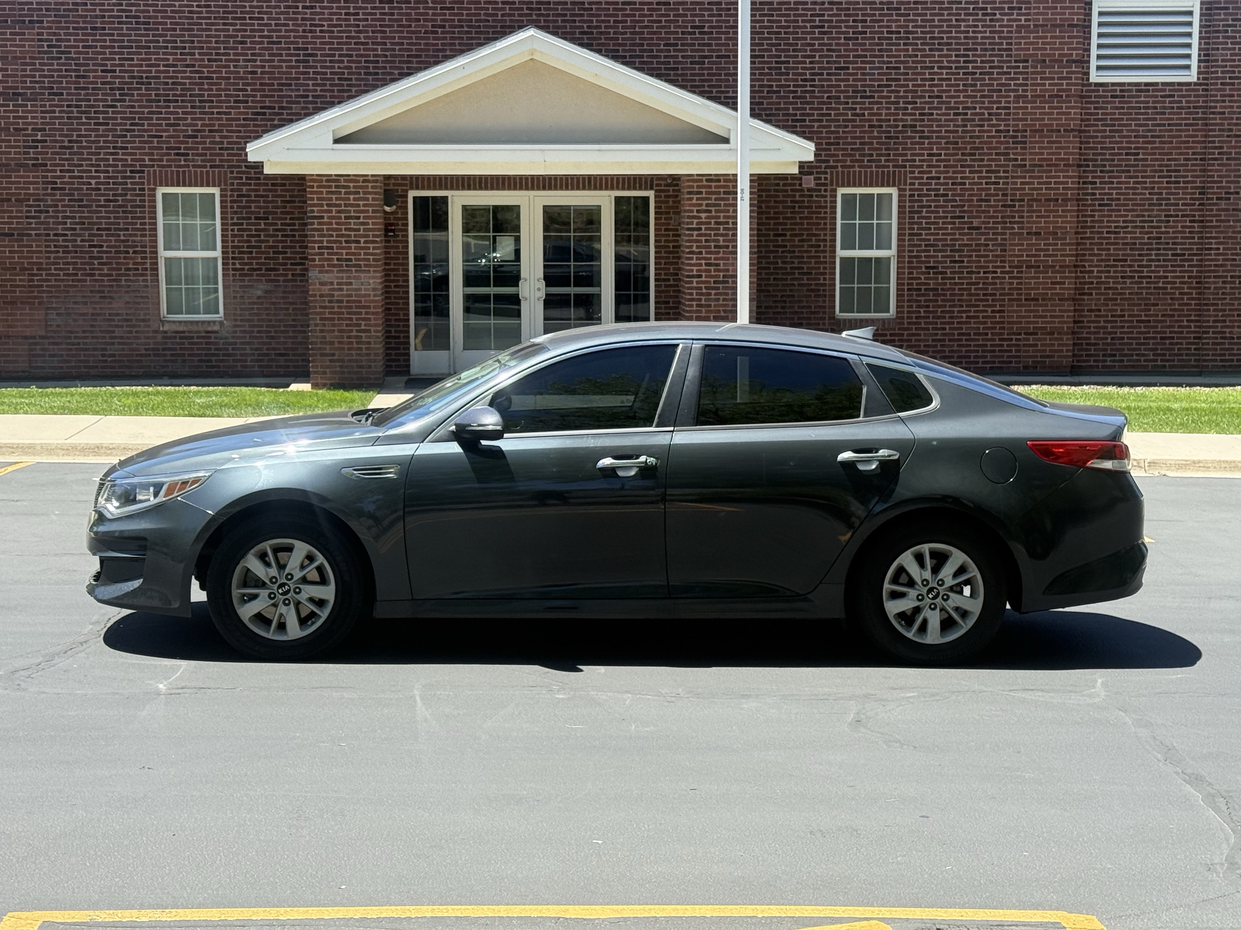 Used 2016 Kia Optima LX FWD image 7