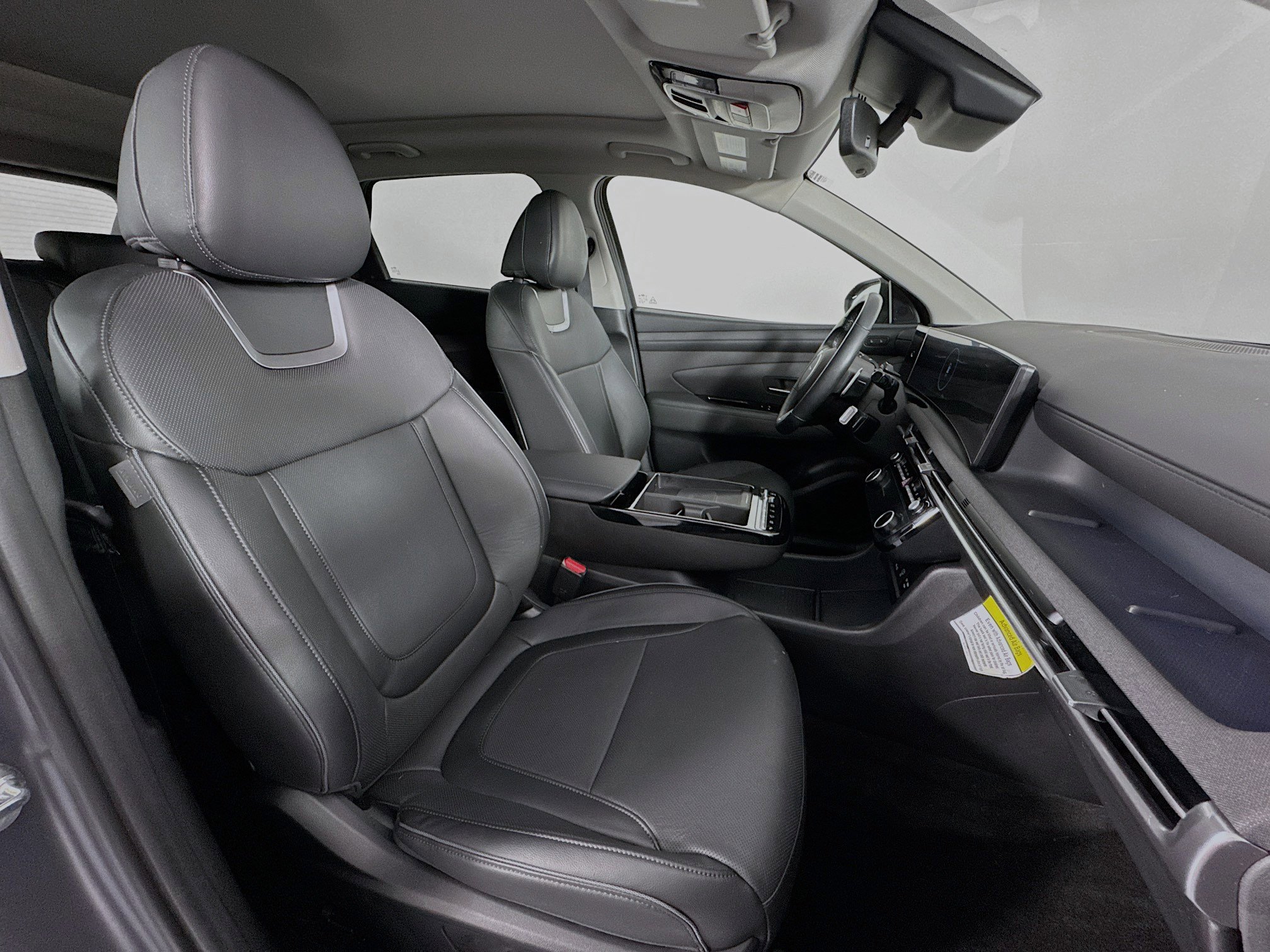 Used 2025 Hyundai Tucson Limited AWD/4WD image 30