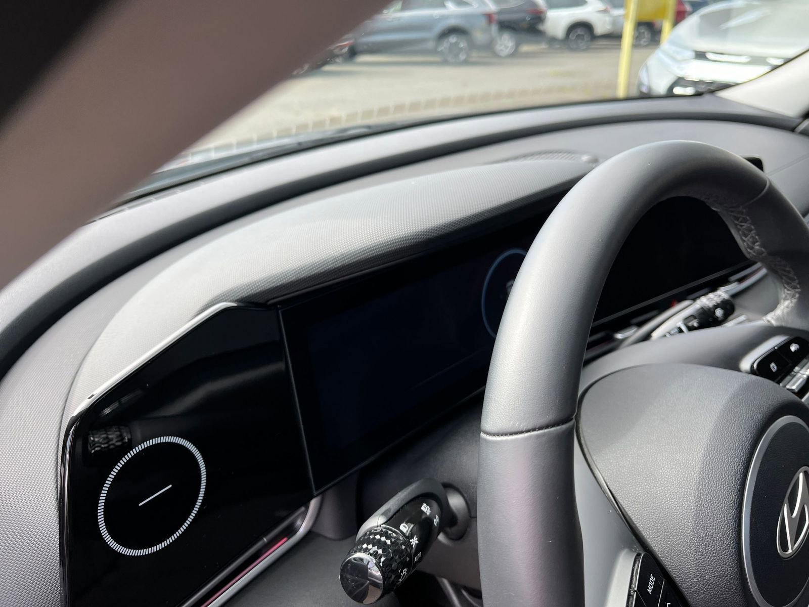 Used 2025 Hyundai Elantra SEL FWD image 37