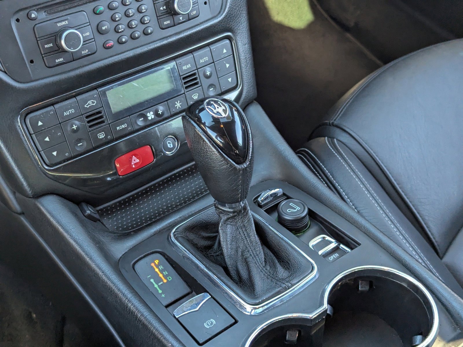 Used 2015 Maserati GranTurismo Sport image 30