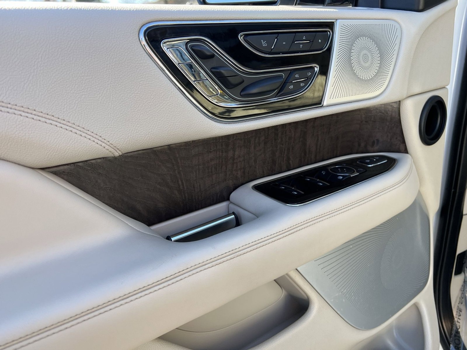 Used 2021 Lincoln Navigator Reserve w/ Luxury Package image 14