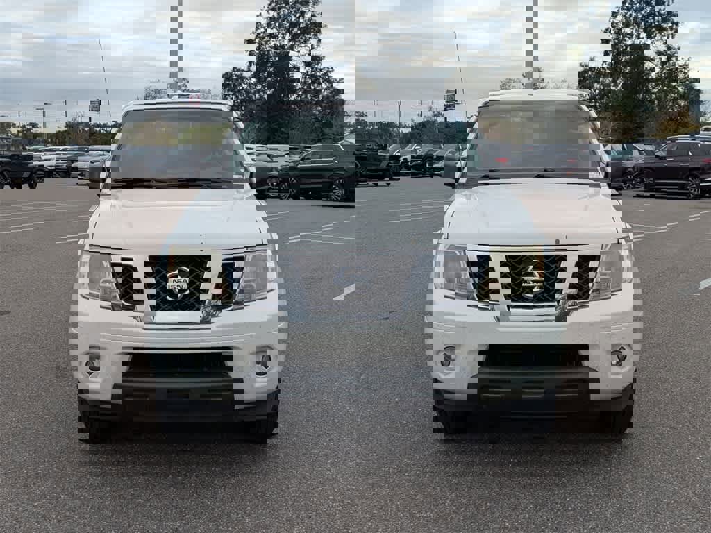 Used 2015 Nissan Frontier SV w/ SV Value Truck Package image 8