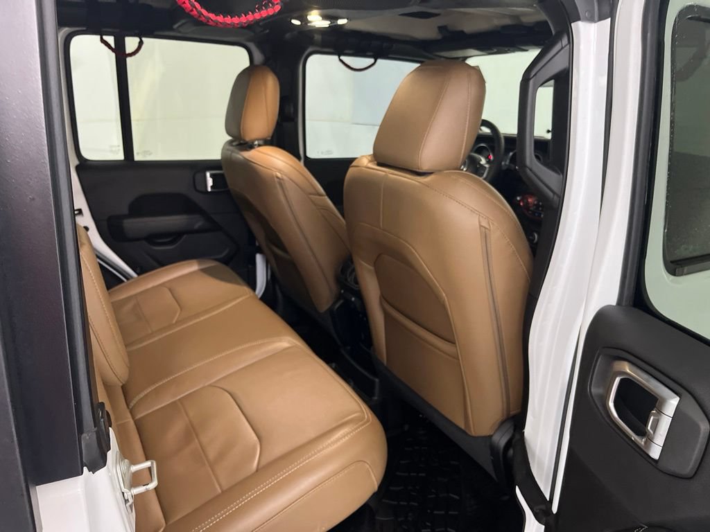 Used 2023 Jeep Wrangler Unlimited Sahara w/ Cold Weather Group AWD/4WD image 23