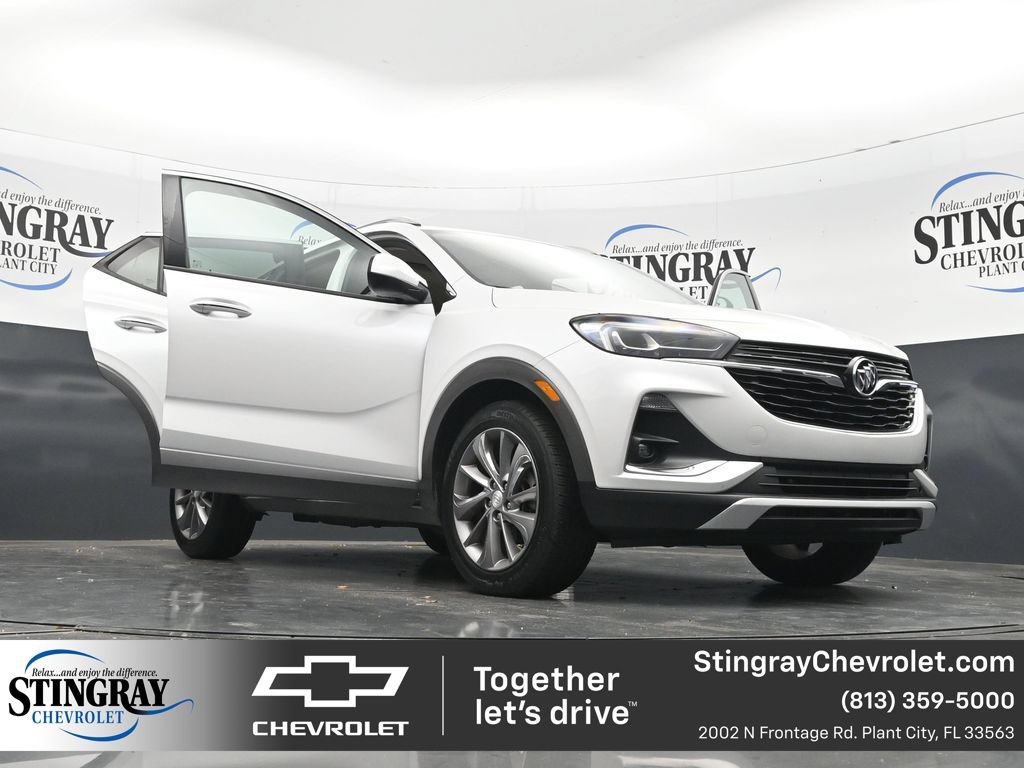 Used 2021 Buick Encore GX Essence w/ Experience Buick Package FWD image 1