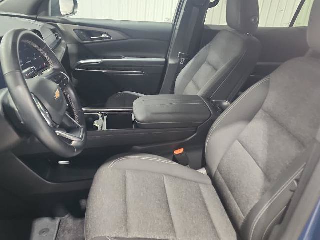 Used 2025 Chevrolet Traverse LT FWD image 21