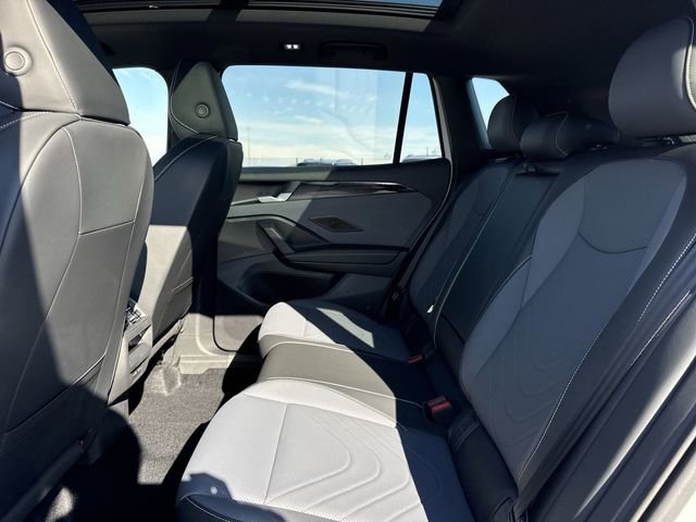 New 2026 Volkswagen Tiguan SE R-Line image 9