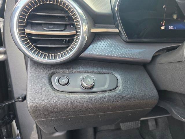 Certified 2025 Chevrolet Trax ACTIV w/ Sunroof Package FWD image 32