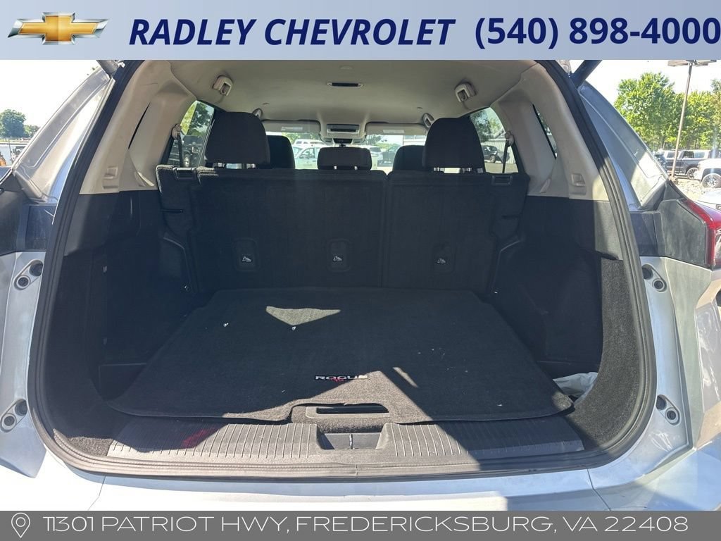 Used 2024 Nissan Rogue SV AWD/4WD image 13