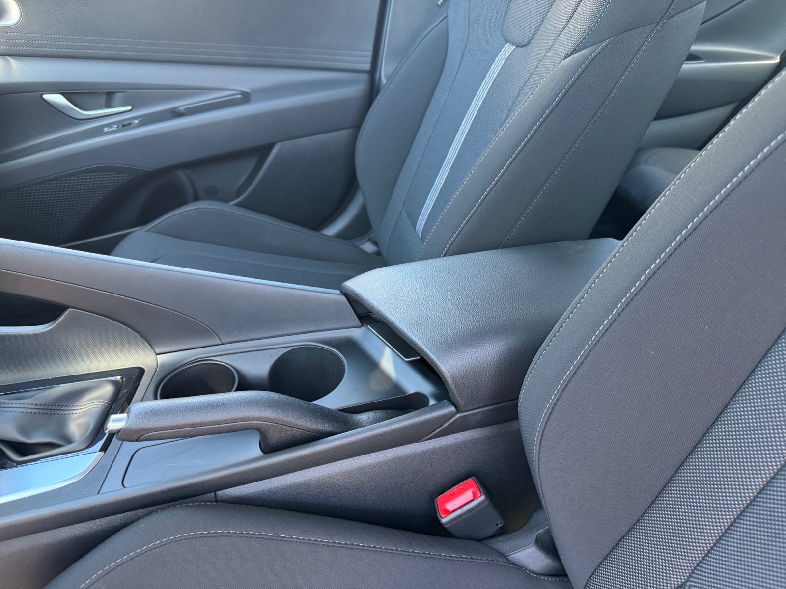Certified 2026 Hyundai Elantra SE FWD image 14