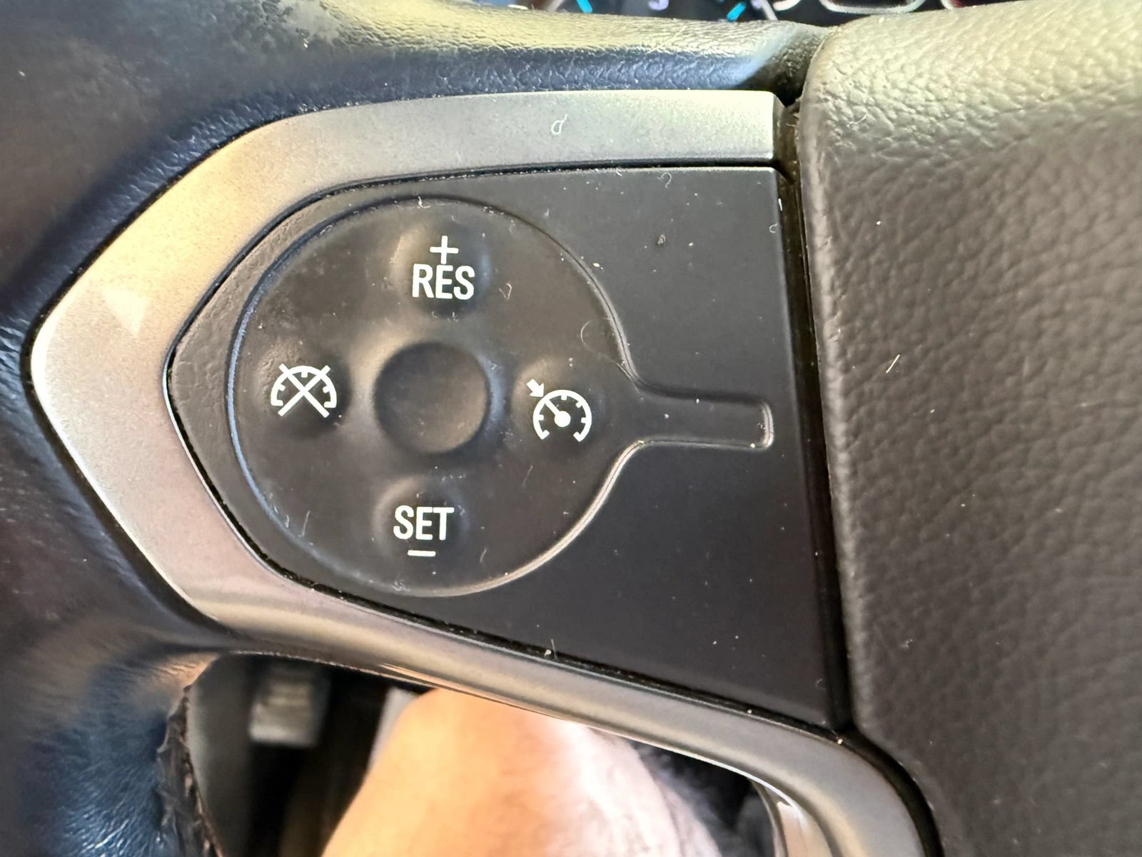 Used 2018 Chevrolet Silverado 1500 LT w/ All Star Edition RWD image 17