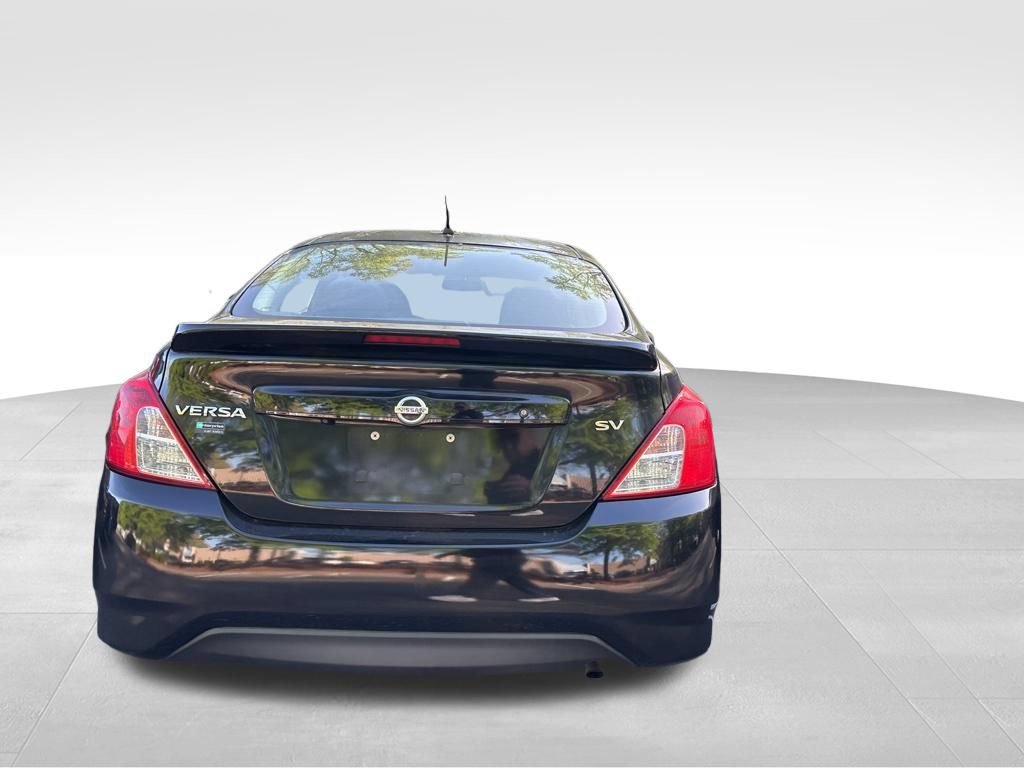 Used 2019 Nissan Versa SV FWD image 9