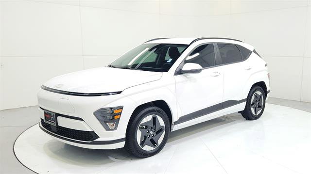 Used 2024 Hyundai Kona SEL image 3