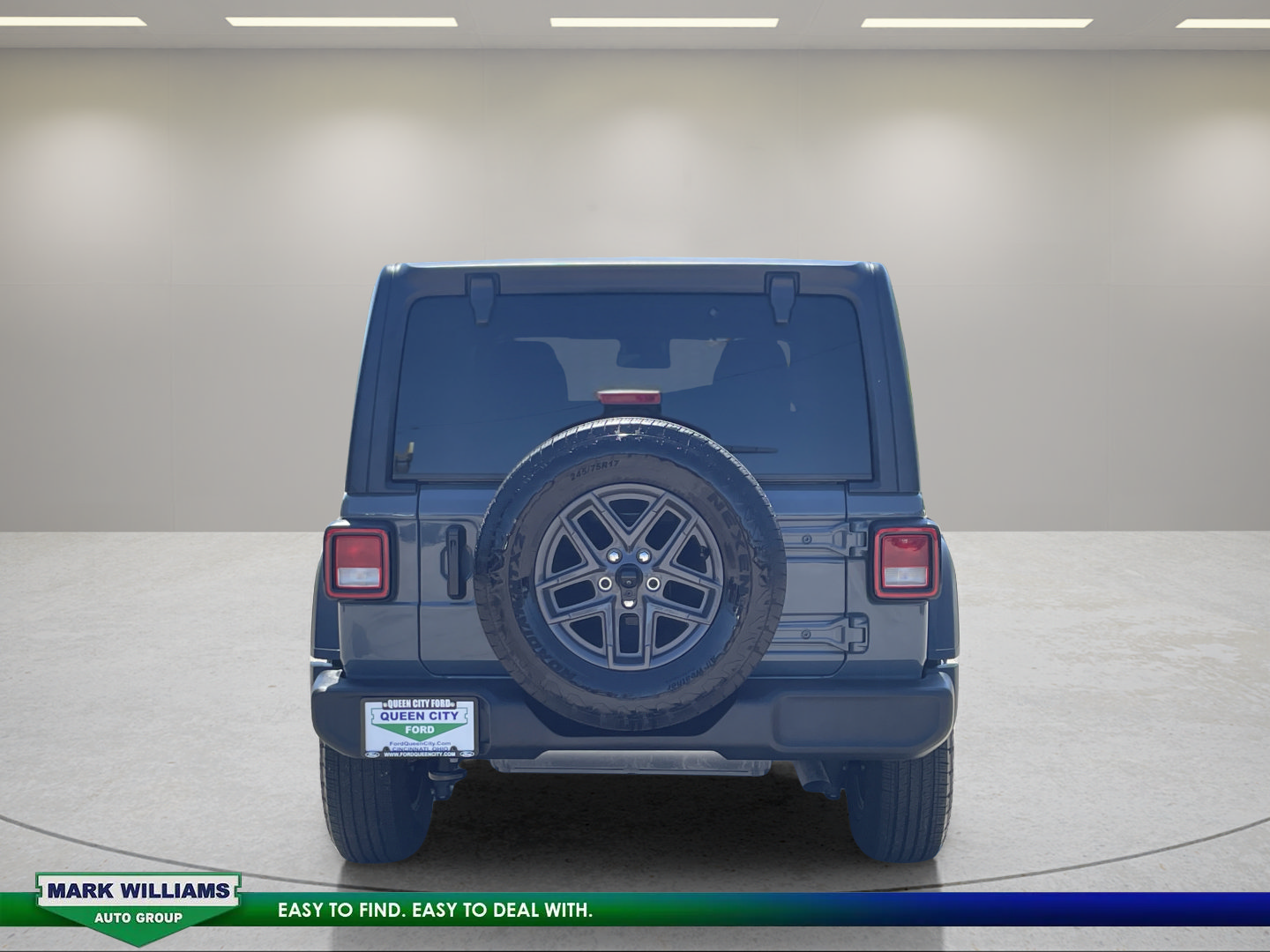 Used 2024 Jeep Wrangler Unlimited Sport AWD/4WD image 9