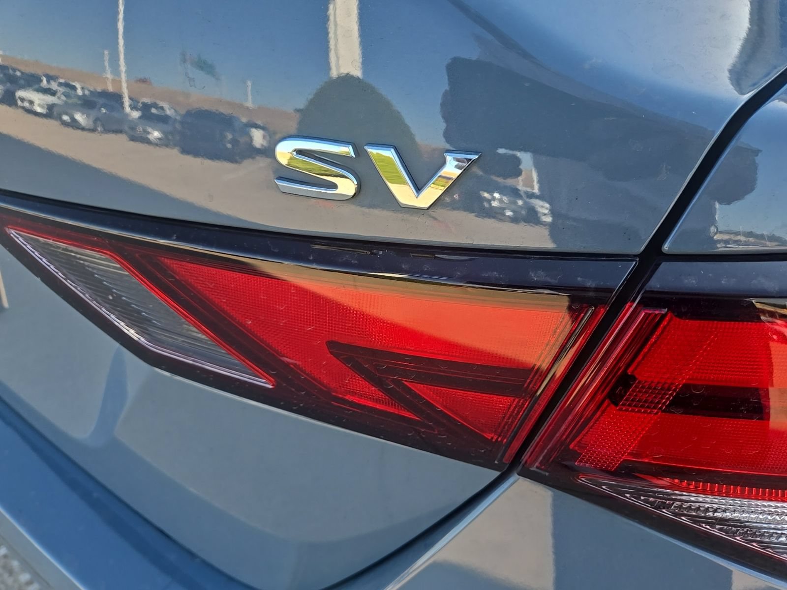 Used 2024 Nissan Sentra SV FWD image 8