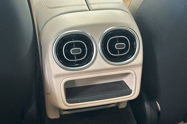 Used 2023 Mercedes-Benz C 300 Sedan image 15