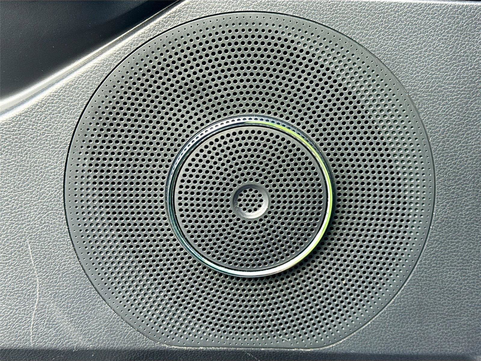 Used 2023 Ford Expedition Max XLT image 19