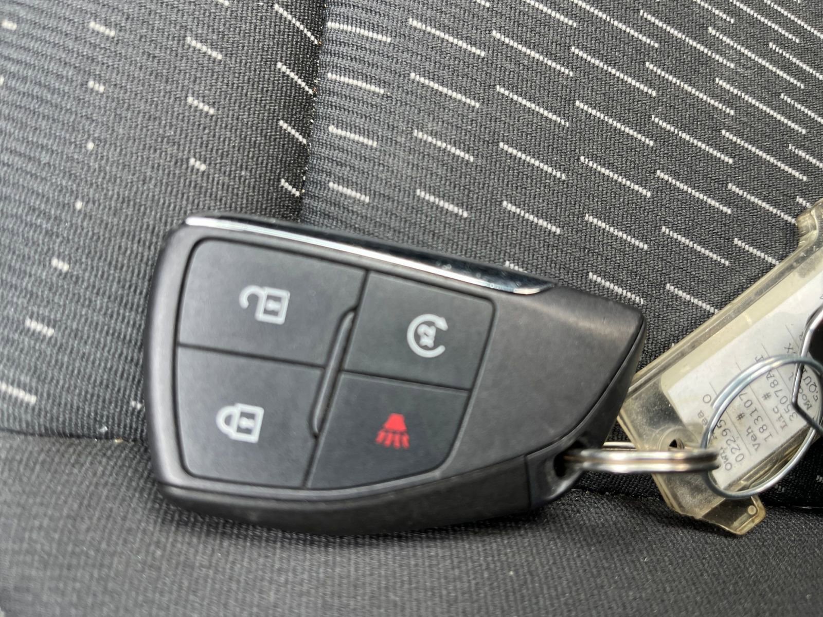 Used 2025 Chevrolet Equinox LT FWD image 24