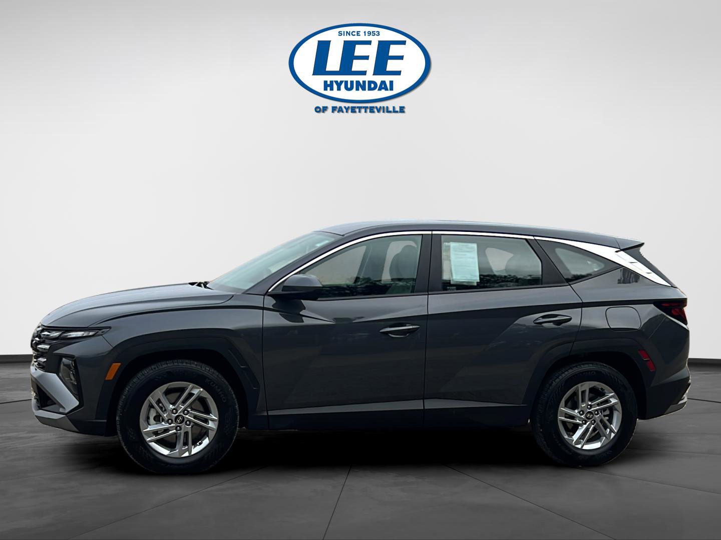 Certified 2025 Hyundai Tucson SE FWD image 3