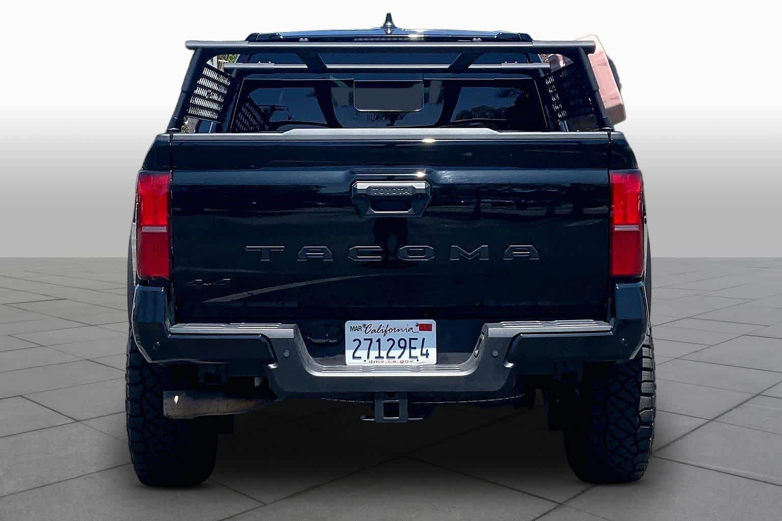 Used 2025 Toyota Tacoma TRD Off-Road w/ TRD Off Road Premium Package AWD/4WD image 4