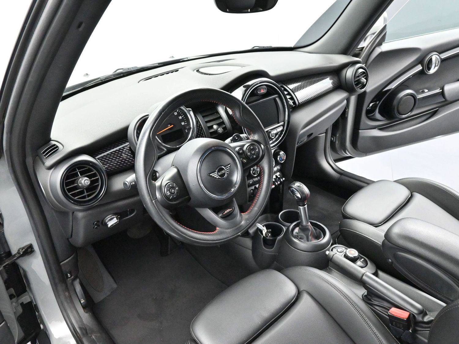 Used 2019 MINI Cooper S image 15