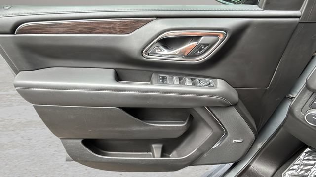 Used 2023 Chevrolet Tahoe LT w/ Luxury Package AWD/4WD image 17