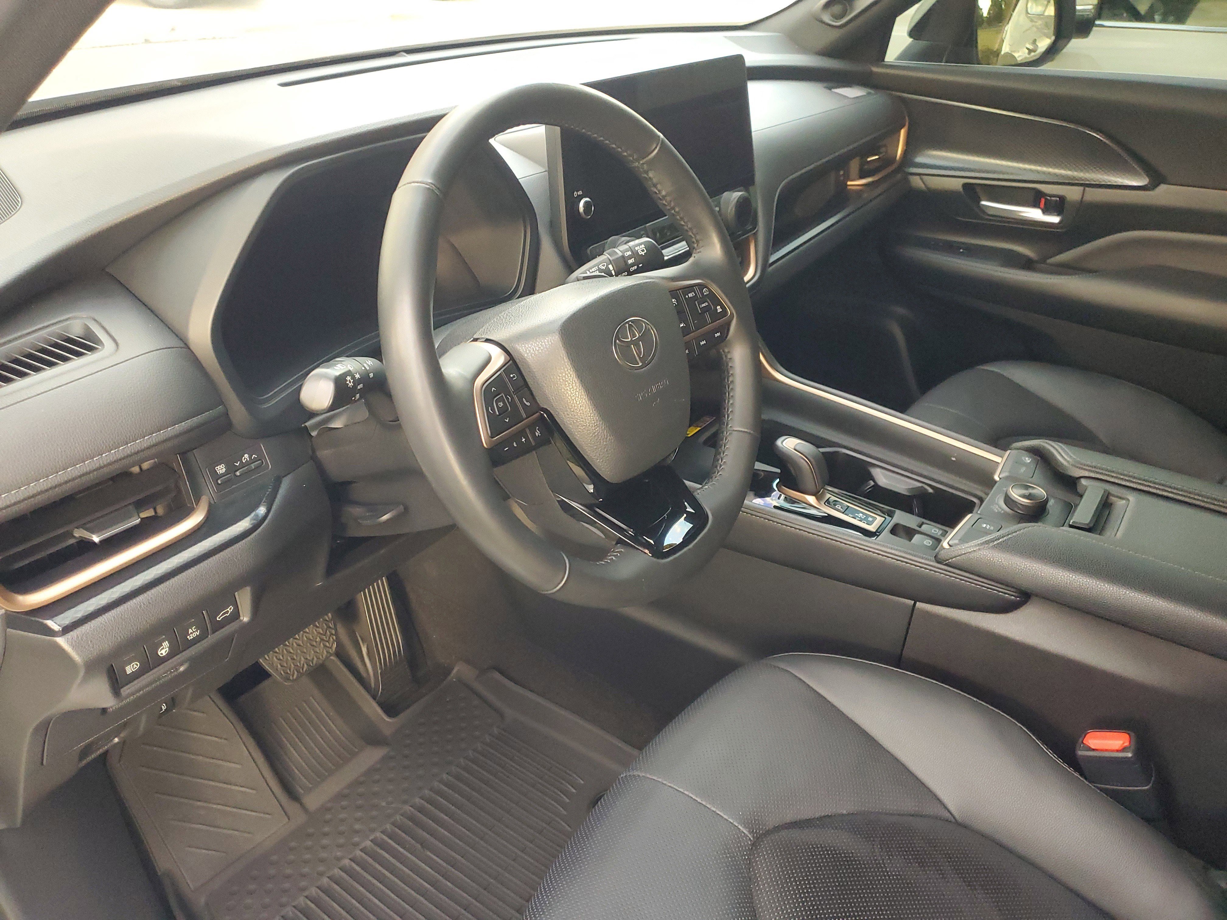 Used 2024 Toyota Grand Highlander AWD Hybrid image 15