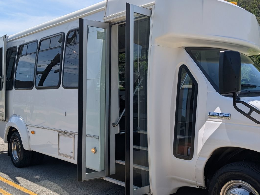 Used 2007 Ford E-450 and Econoline 450 RWD image 22