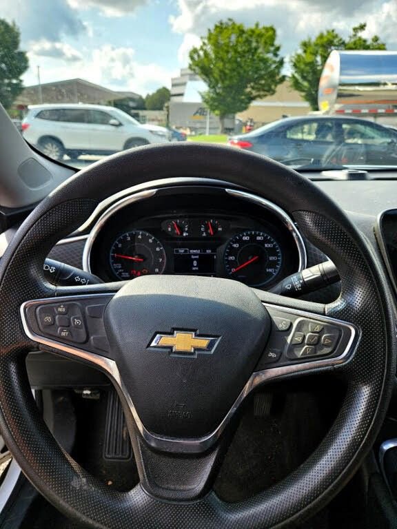 Used 2019 Chevrolet Malibu LT image 11