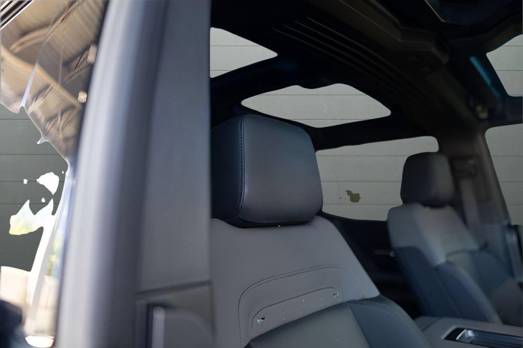 Used 2024 GMC Hummer EV 3X AWD/4WD image 83