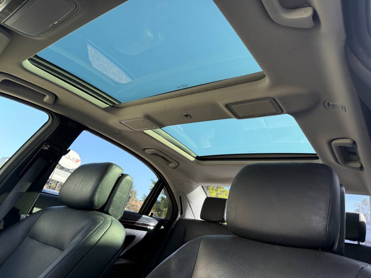 Used 2011 Mercedes-Benz S 550 image 29