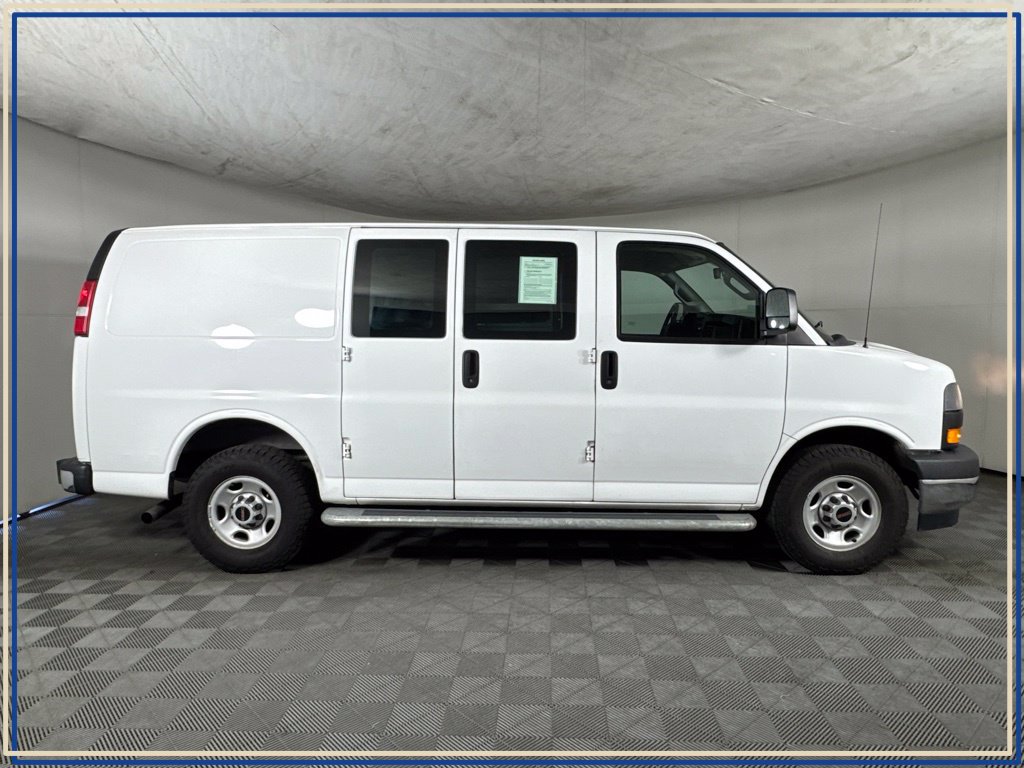 Used 2020 GMC Savana 2500 w/ Driver Convenience Package RWD image 4
