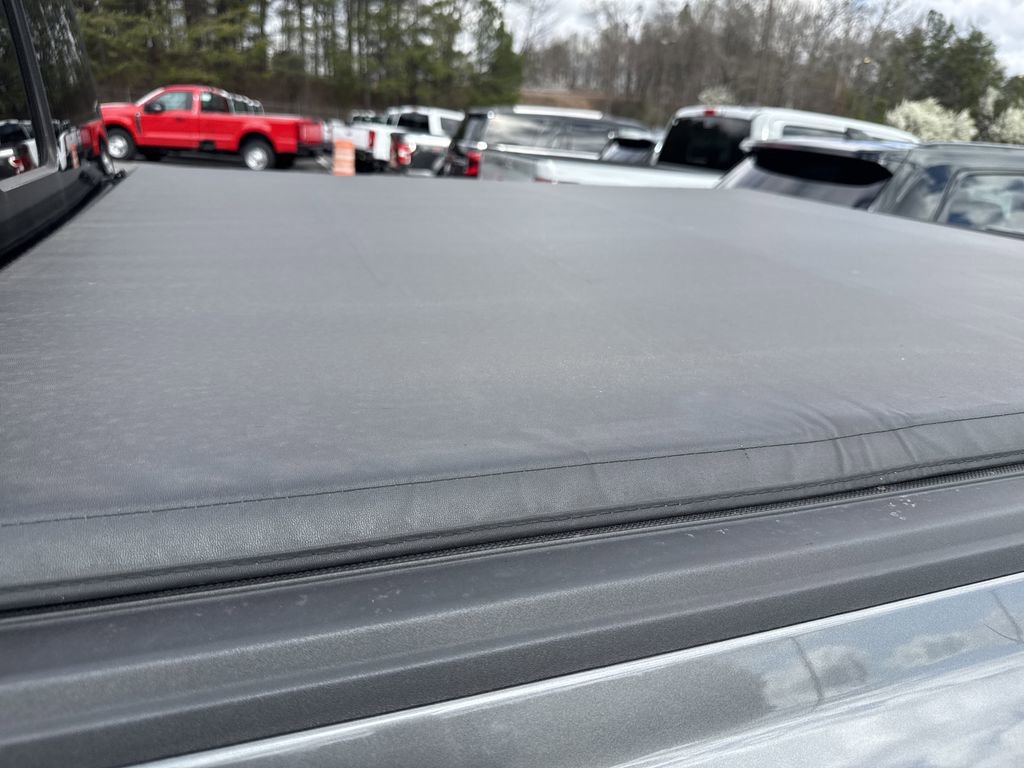 Used 2022 Ford F150 Lightning Lariat image 14