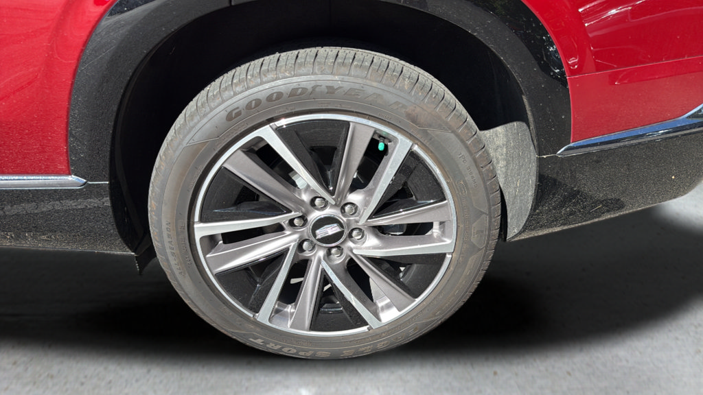 Used 2026 Cadillac Vistiq Sport w/ LPO, Floor Liner Package AWD/4WD image 15
