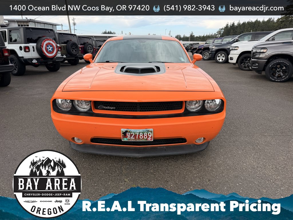 Used 2014 Dodge Challenger R/T RWD image 2