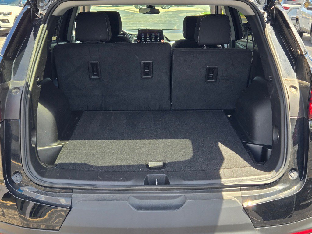 Used 2025 Chevrolet Blazer LT FWD image 14