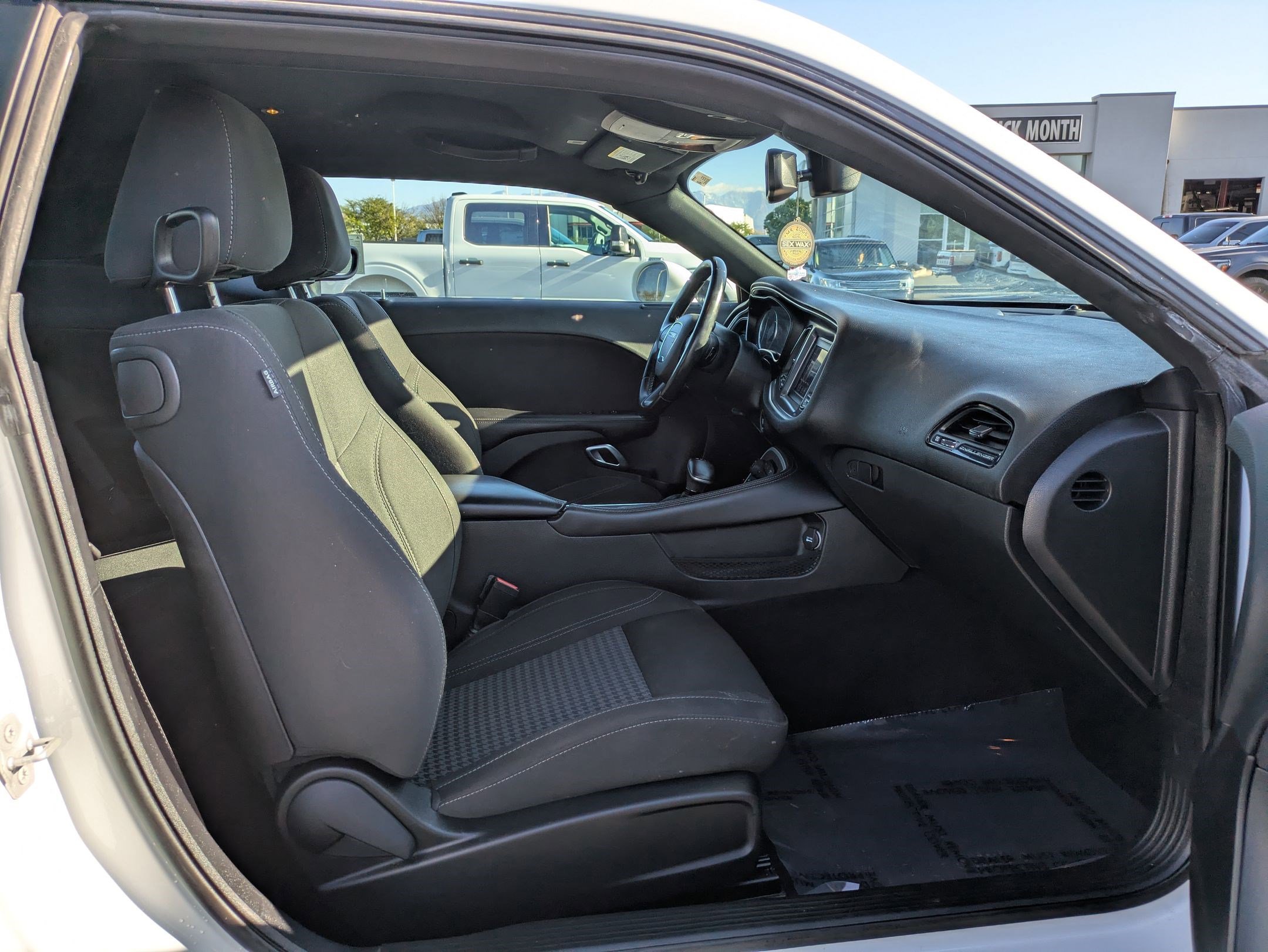 Used 2019 Dodge Challenger SXT image 29