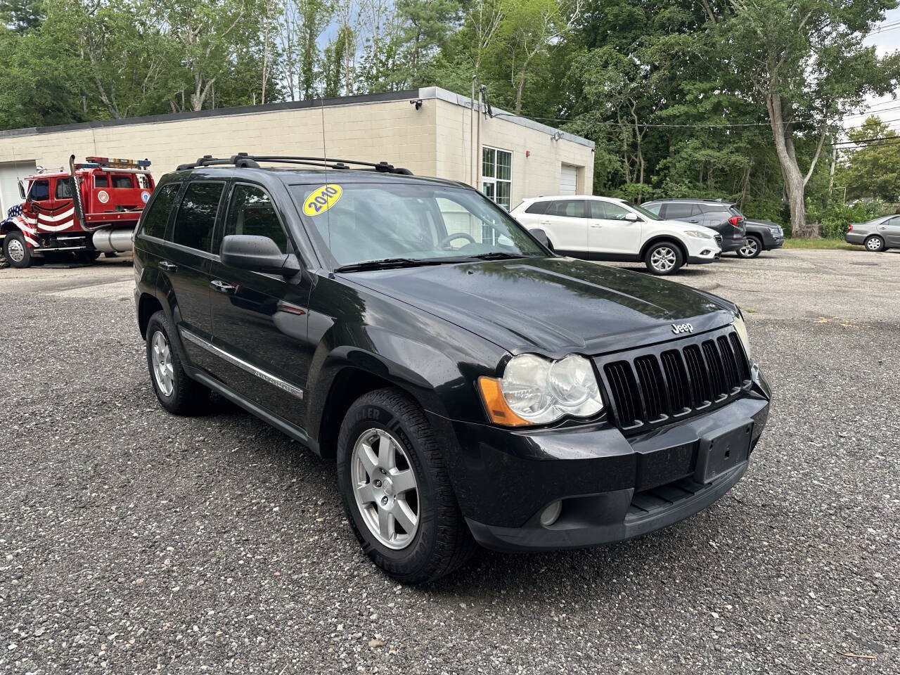 Used 2010 Jeep Grand Cherokee Laredo w/ Popular Equipment Group AWD/4WD image 24