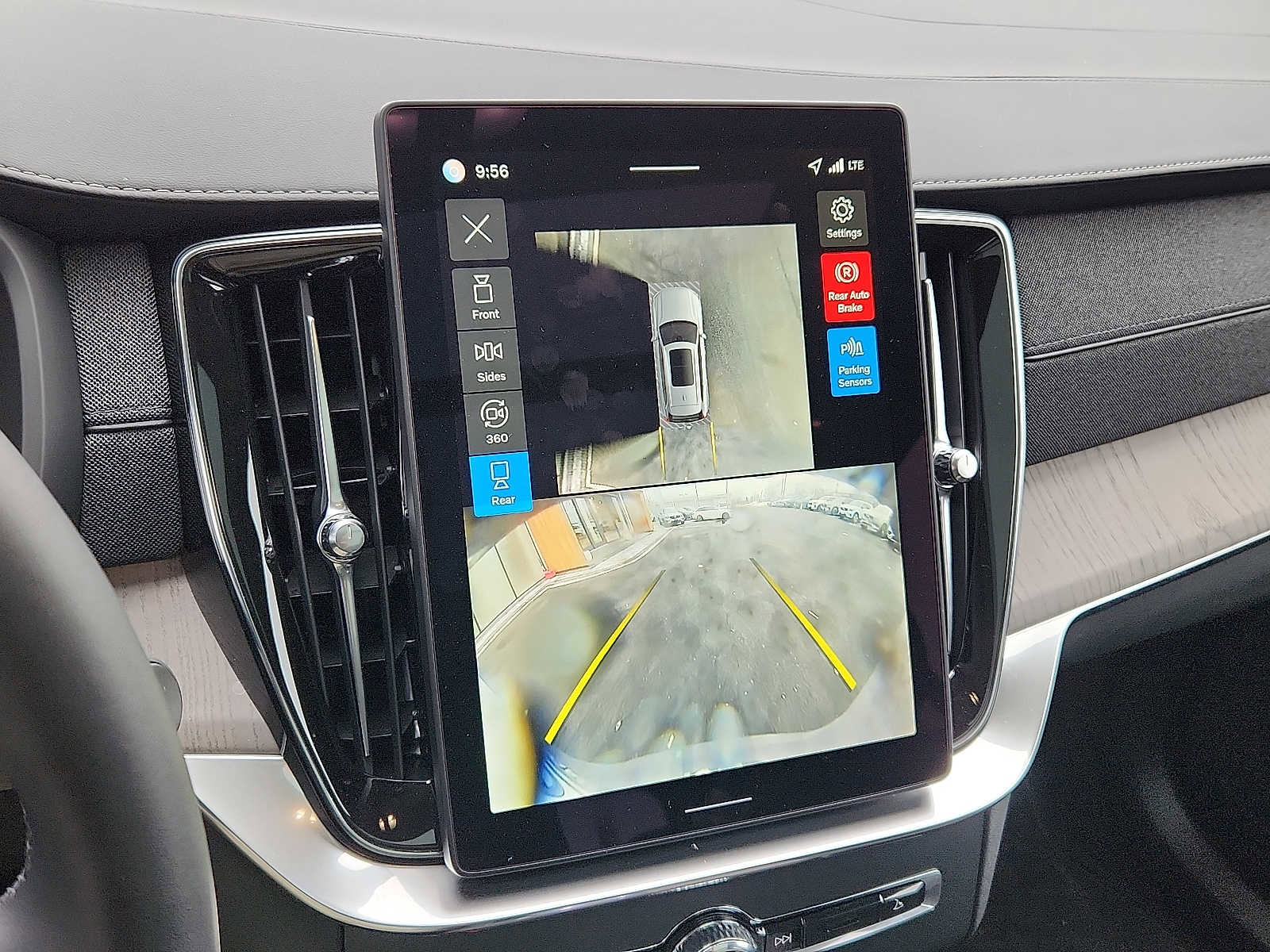 Used 2026 Volvo XC90 B6 Ultra w/ Protection Package Premier image 16