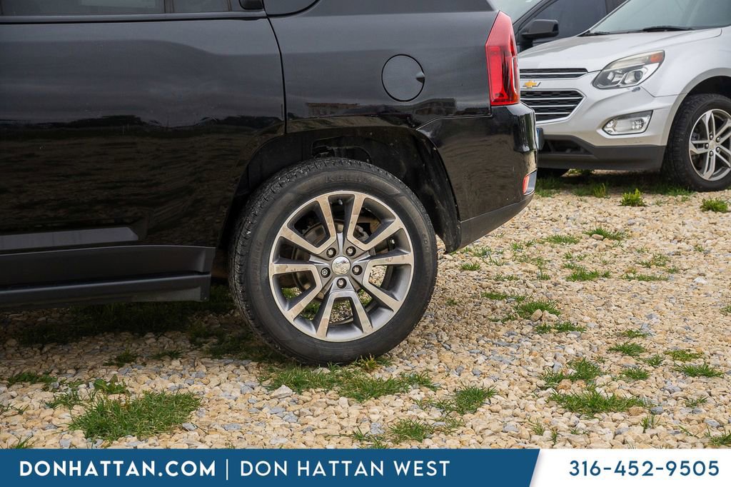 Used 2017 Jeep Compass High Altitude AWD/4WD image 34