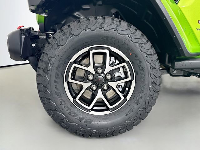 New 2025 Jeep Wrangler Unlimited Rubicon w/ Technology Group image 28