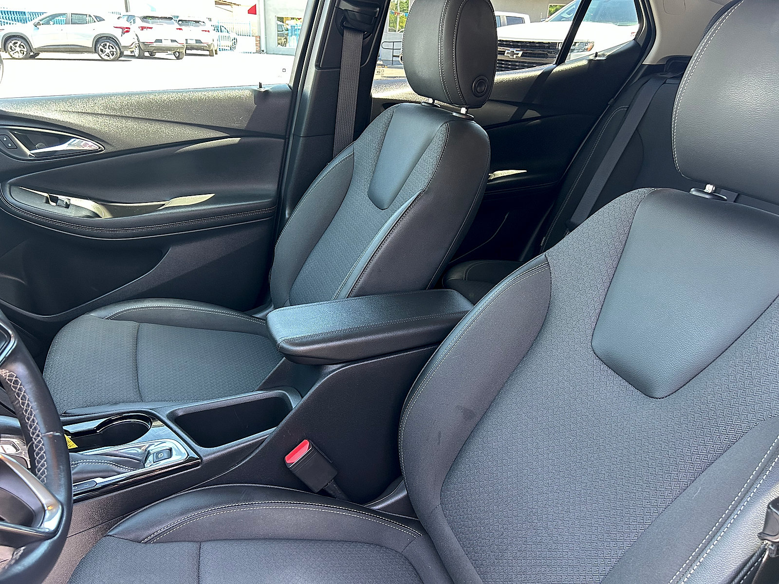 Used 2023 Buick Encore GX Select w/ Sport Touring Package FWD image 10