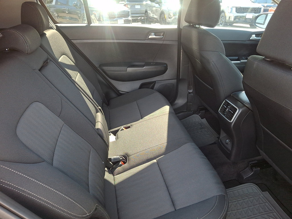 Used 2021 Kia Sportage LX AWD/4WD image 17